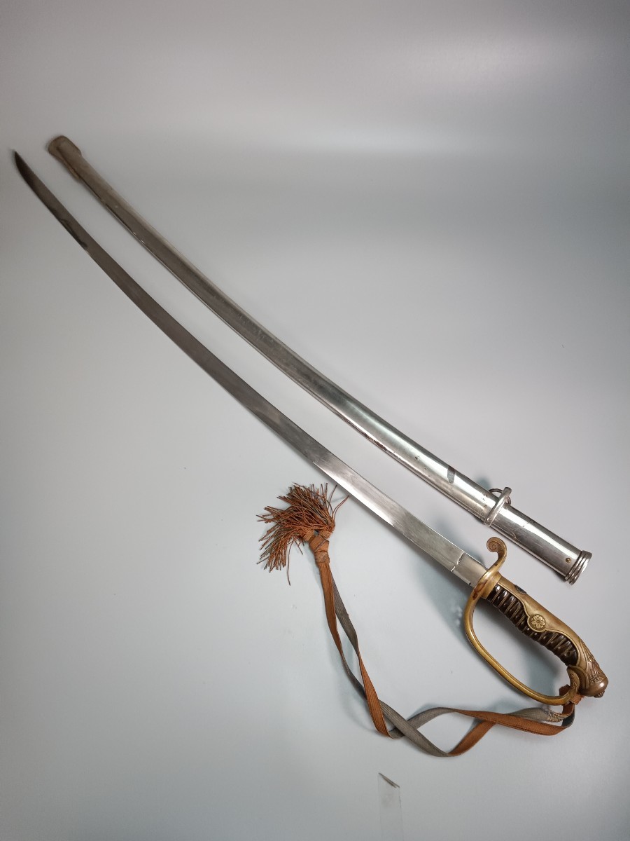 D0609 模造刀 旧日本軍 海軍 陸軍 軍刀 指揮刀 儀礼刀 サーベル 全長約96cm 刃長約 83cm
