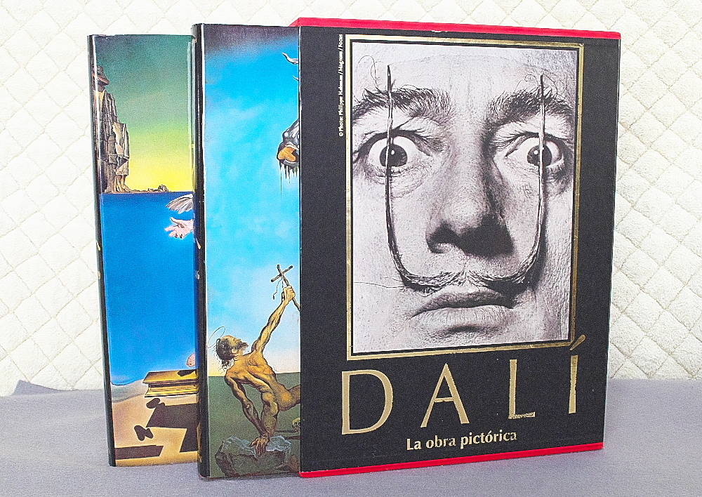 ★ DALI : La Obra Pictorica / ダリ : ラ・オブラ・ピクトリカ　TOMO 1, 1904-1946　TOMO 2, 1946-1989　ハードカバー入　2巻　美品 ★