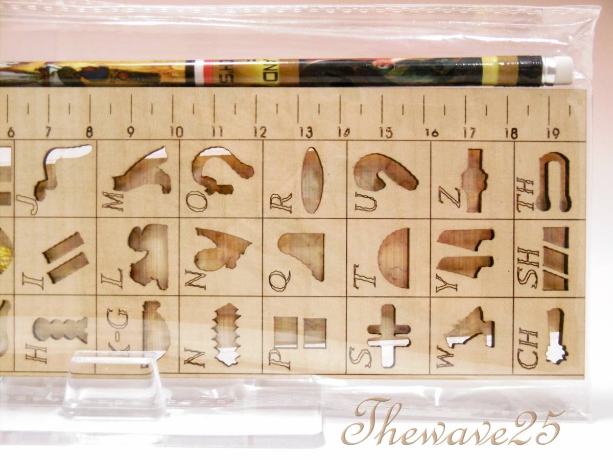 エジプトの民芸品　ピラミッド　ヒエログリフの定規　パピルスの栞　鉛筆　木製　ハンドメイド　薄い茶色　エジプト製_画像3