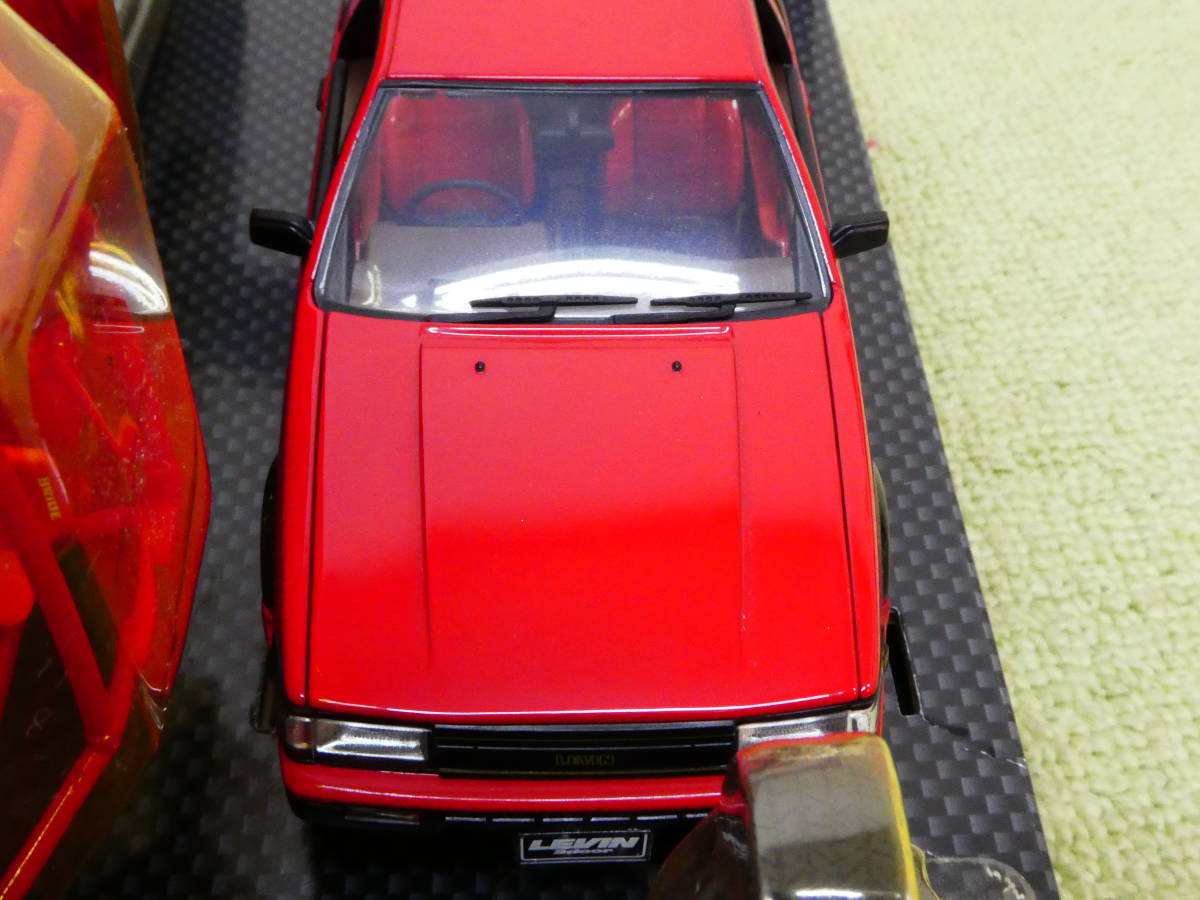 119-B49) 現状品 COROLLA LEVIN（AE86）前期型 1983年式 赤/黒 1/24スケール ダイキャストミニカー DISM_画像3