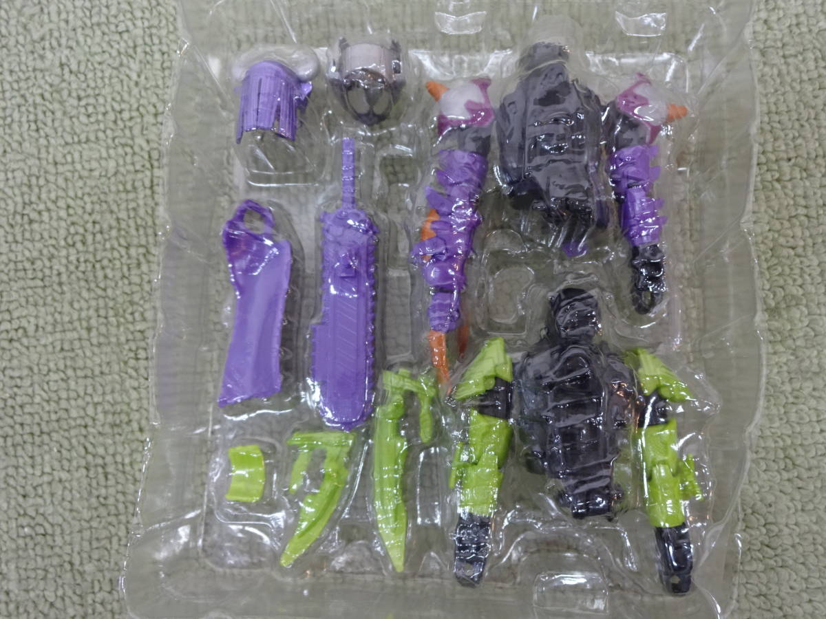 098-N91) 中古品 リボルブチェンジフィギュア 仮面ライダータイクーン＆仮面ライダーバッファ ニンジャ＆ゾンビフォームセット_画像6