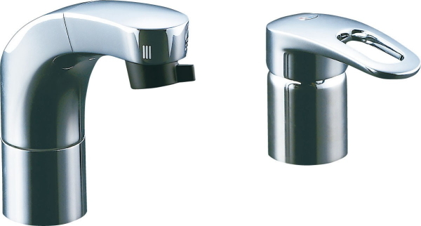 洗面所をプチリフォーム　オールメッキタイプのホース引出式シングルレバー洗髪シャワー混合水栓