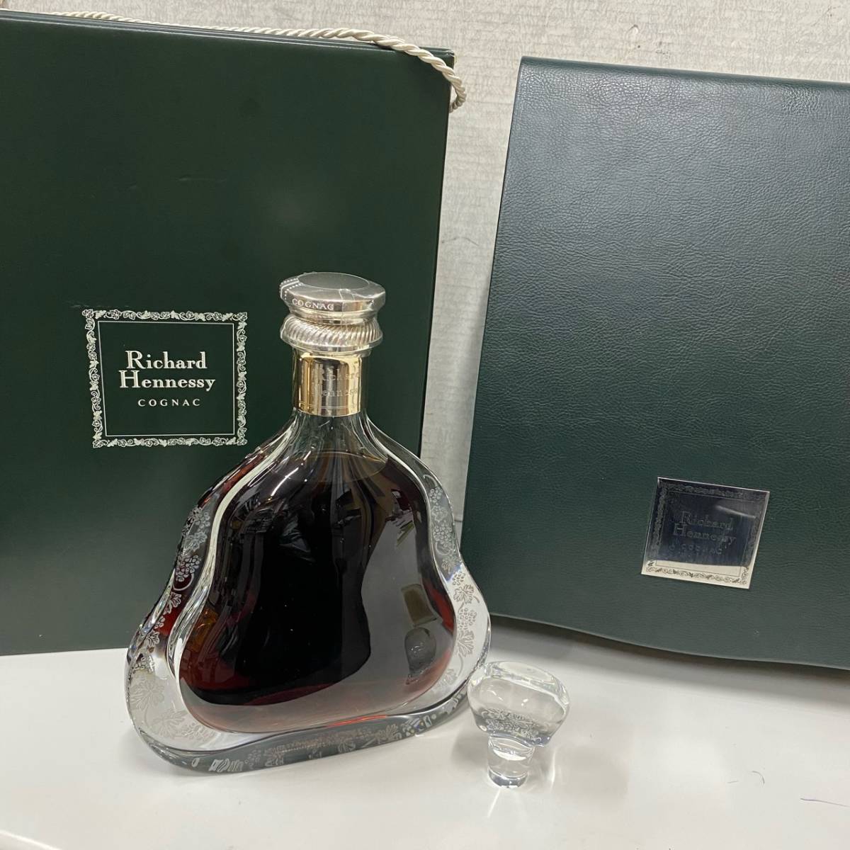 未開栓 ヘネシー リシャール HENNESSY RICHARD 40％ 700ml ブランデー コニャック COGNAC 箱 替え栓 /52_画像1