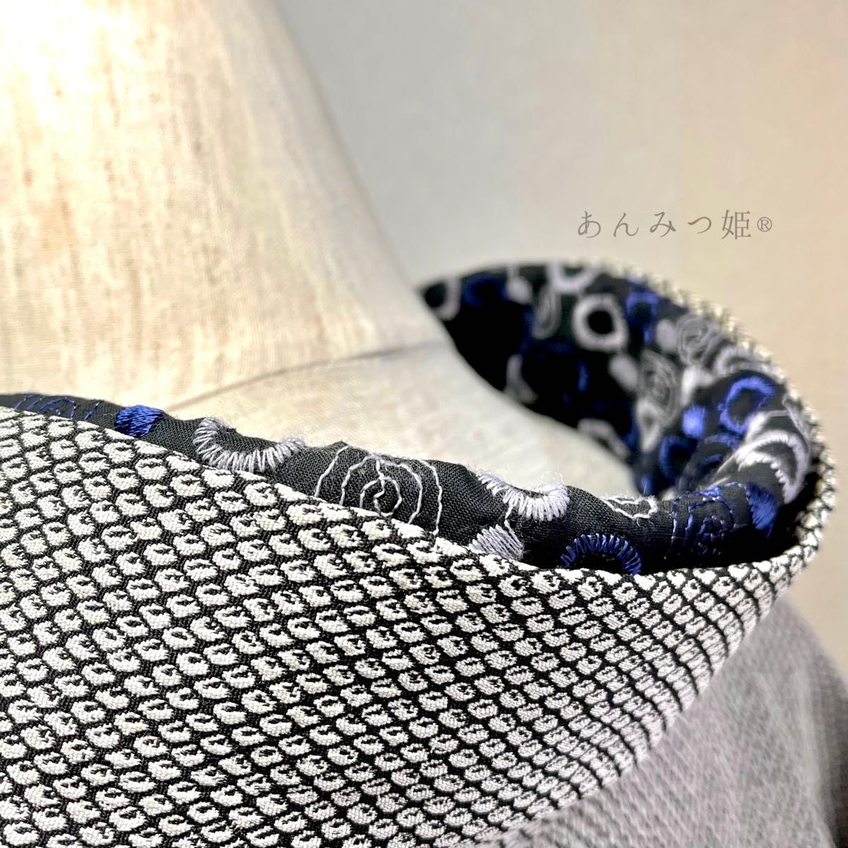綿の刺繍半衿  紺瑠璃サークル