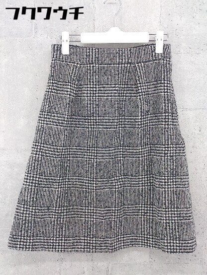 * UNTITLED Untitled side Zip knees height flair skirt size 2 white black lady's 