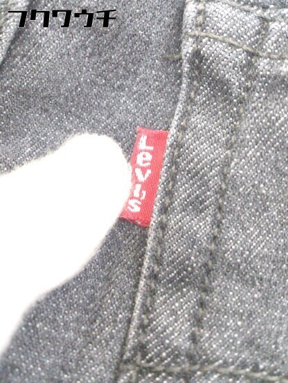 ◇ Levi's リーバイス カットオフ ボタンフライ ジーンズ デニム パンツ サイズ26 ブラック系 レディース_画像6