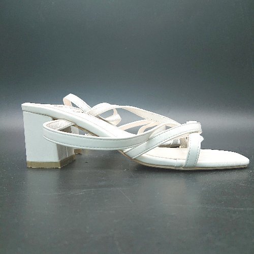 * Festafe start square tu beautiful . adult sandals size M ivory lady's E