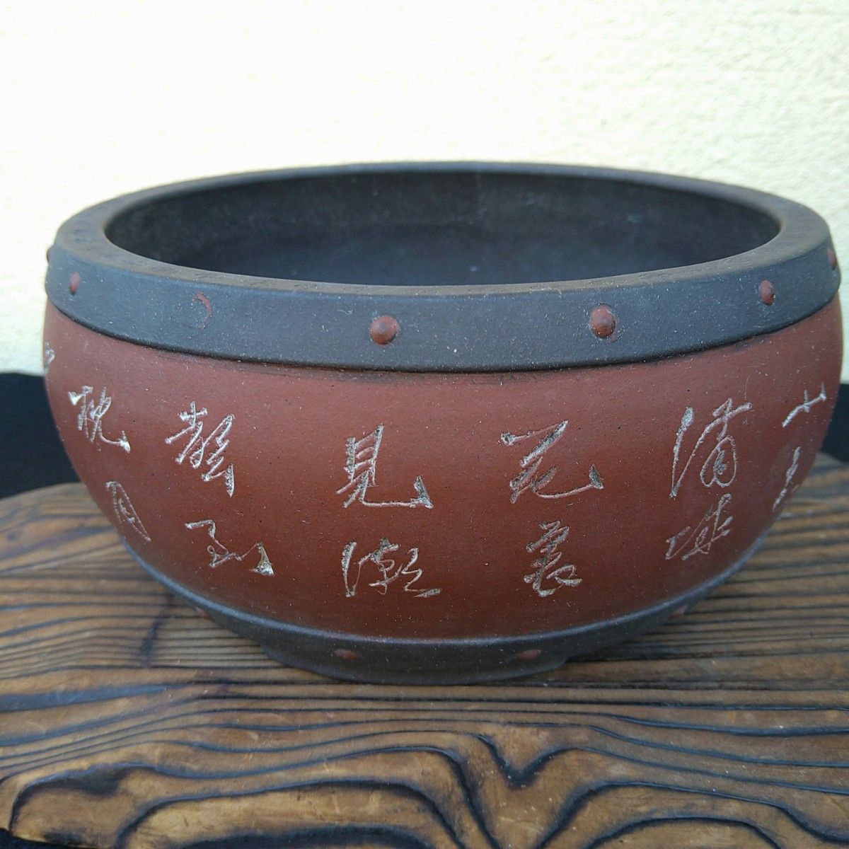 中国 朱泥鋲打釘彫花鳥図丸盆栽鉢