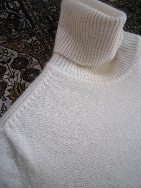 クローゼット整理！LORO PIANA 100%cashmere 長袖セーター 40（38前後）1度短時間のused_画像7
