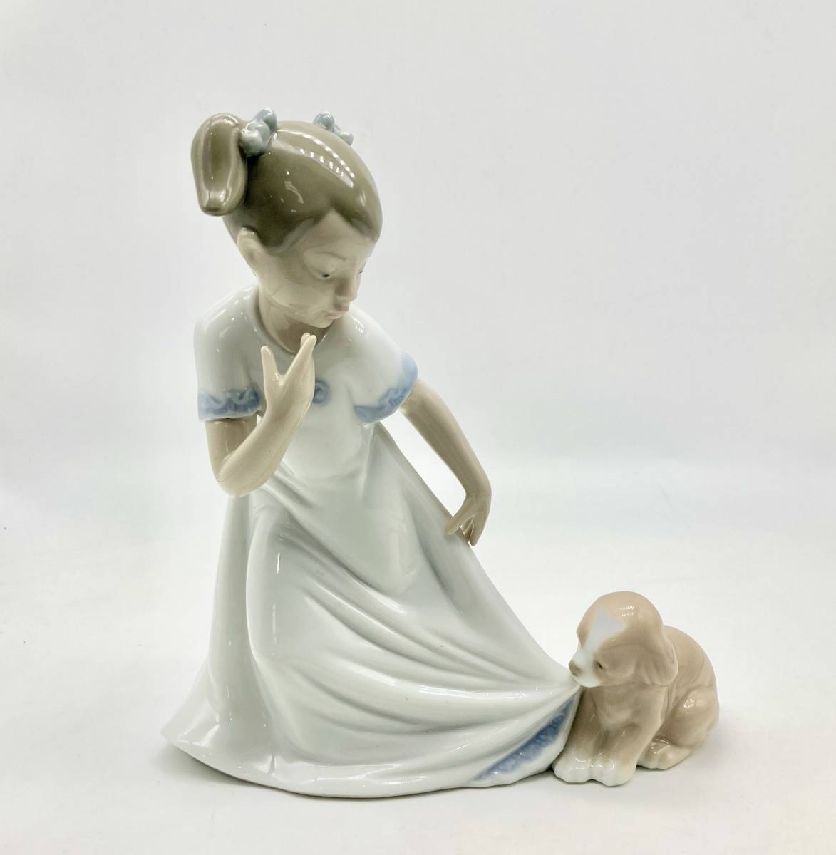 蘇さ(PDY1)　リヤドロ　ナオ　陶器人形　犬　少女　女の子　1434　スペイン製　置物　リアドロ　中古品　60サイズ_画像1