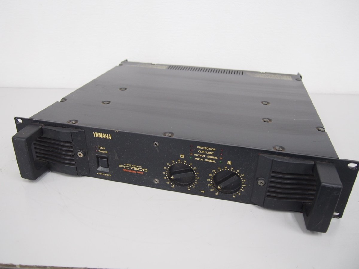 ☆【2K0124-12】 YAMAHA ヤマハ POWER AMPLIFIER パワーアンプ PC7500 ジャンク_画像1