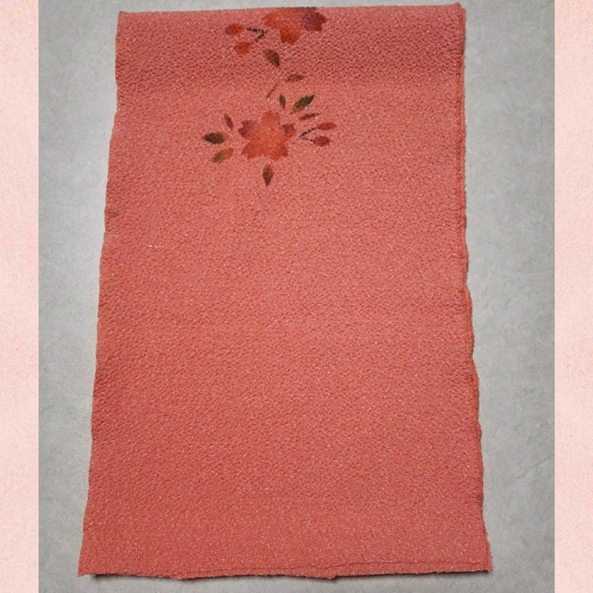 【 美品です 】  半襟 正絹 桜柄 無地 縮緬 2点セット ピンク系