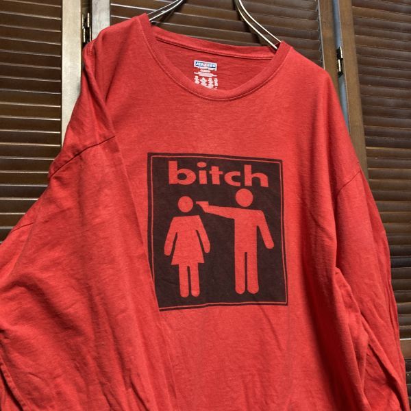 ACHP 1スタ 赤 長袖 Tシャツ ビッチ 拳銃 棒人間 bitch - 90s 00s ビンテージ アメリカ 古着 ベール 卸 仕入れ_画像1