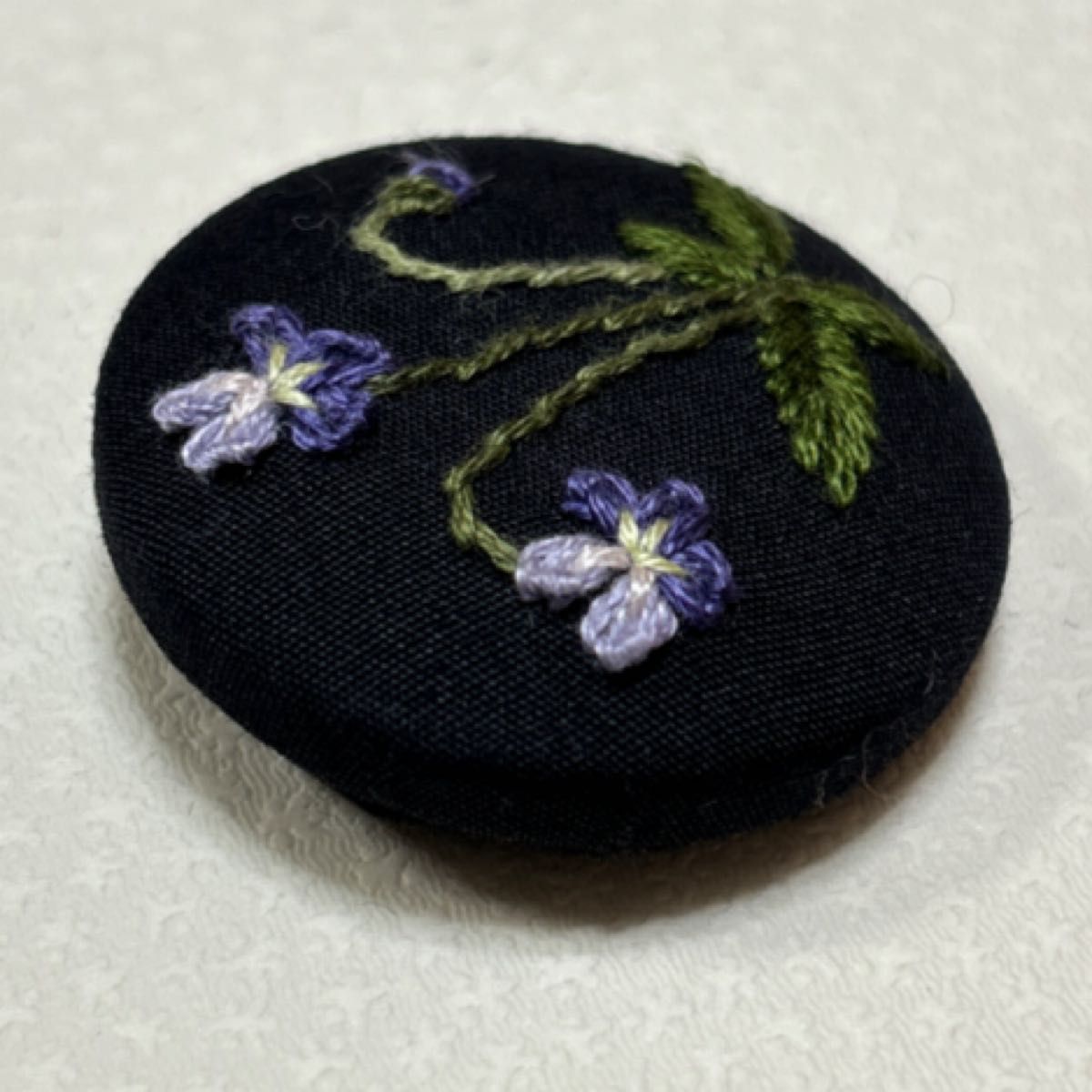 アンティークフランス 紫小花 スミレの花束刺繍 ブルーリボン