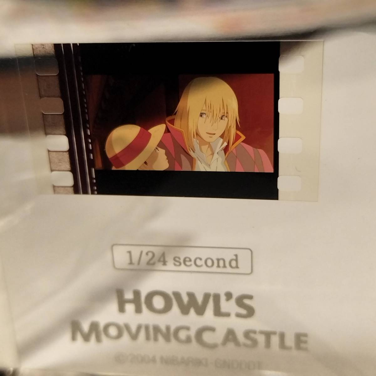 レア柄！金髪ハウル&ソフィ2ショット ハウルの動く城 1/24second フィルムキューブ　　HOWL'S MOVING CASTLE ジブリブックマーカー入場券_画像2