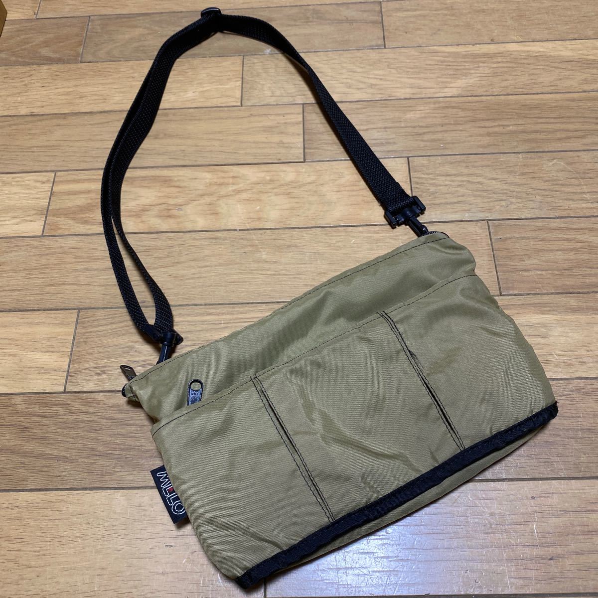 USEDmeromelo shoulder bag sakoshuM size used beige black 