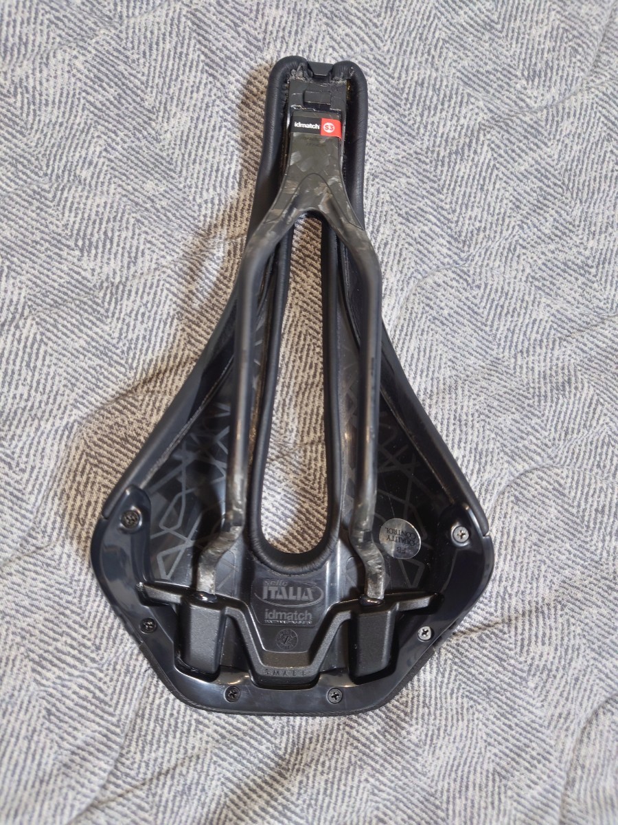 Selle Italia Novus Boost Carbonio Superflow Saddle with Carbon S3 セライタリア　ロードバイク　サドル　カーボンレール_画像2