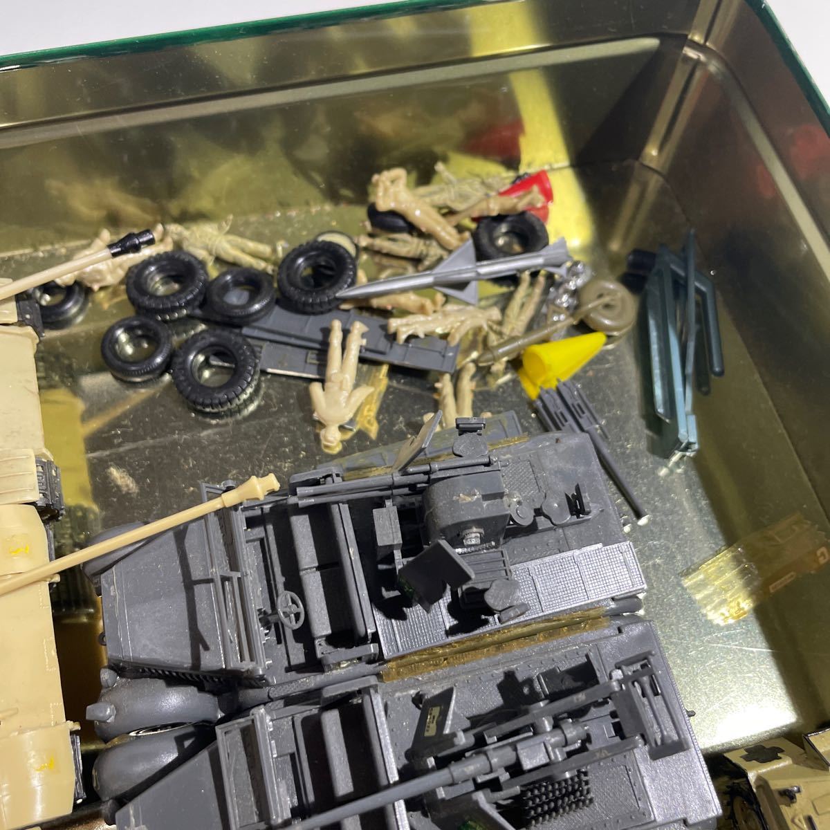 ジャンク 戦車 プラモデル 模型 破損品 まとめ売り 部品取り ジャンク 戦車 プラモデル 模型 破損品 まとめ売り 部品取り