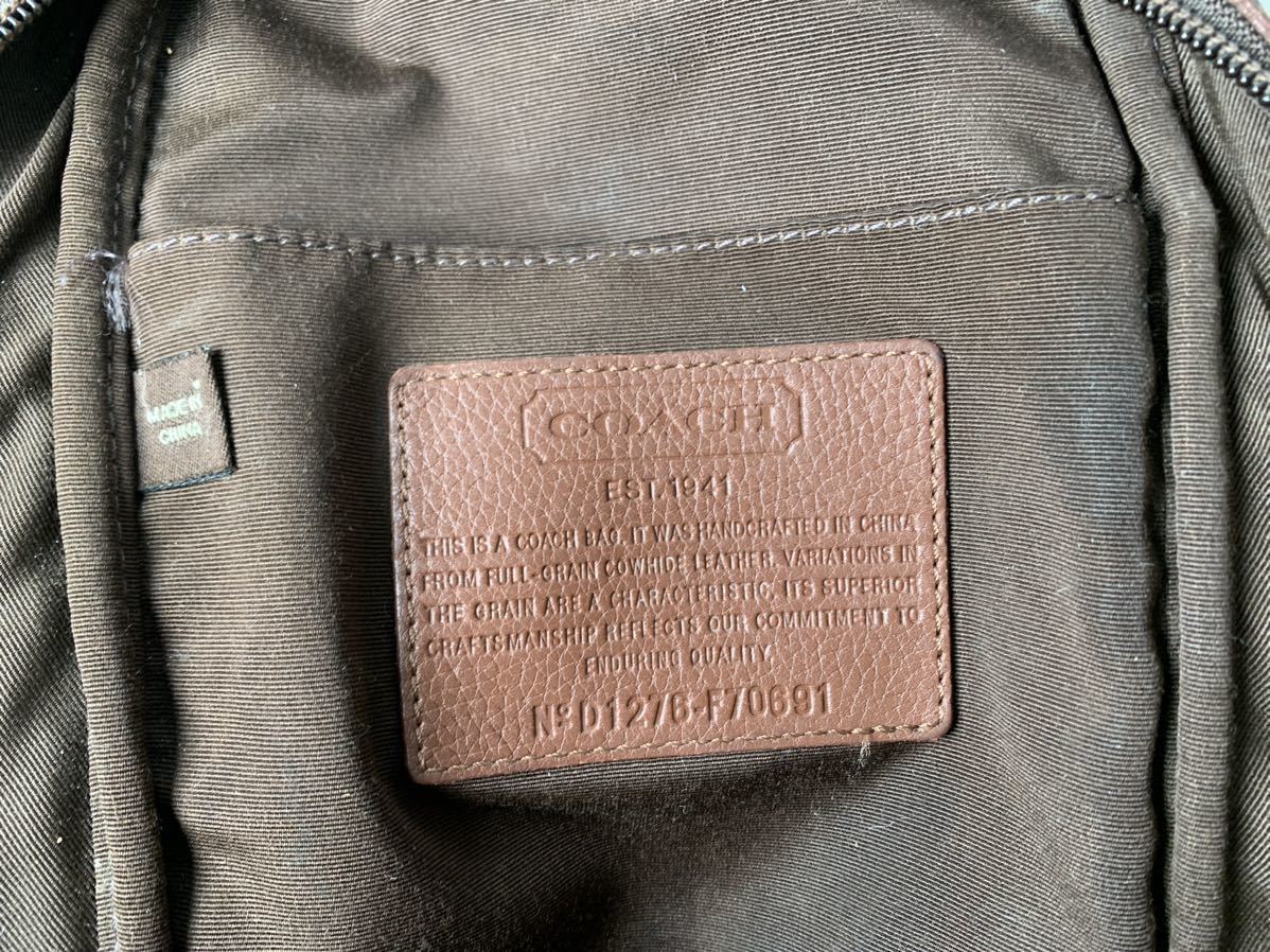 1円《 定価8万円・美品 》COACH コーチ トンプソン ボディバッグ クロスボディ ワンショルダー ブラウン レザー メンズ 多収納 縦_画像9