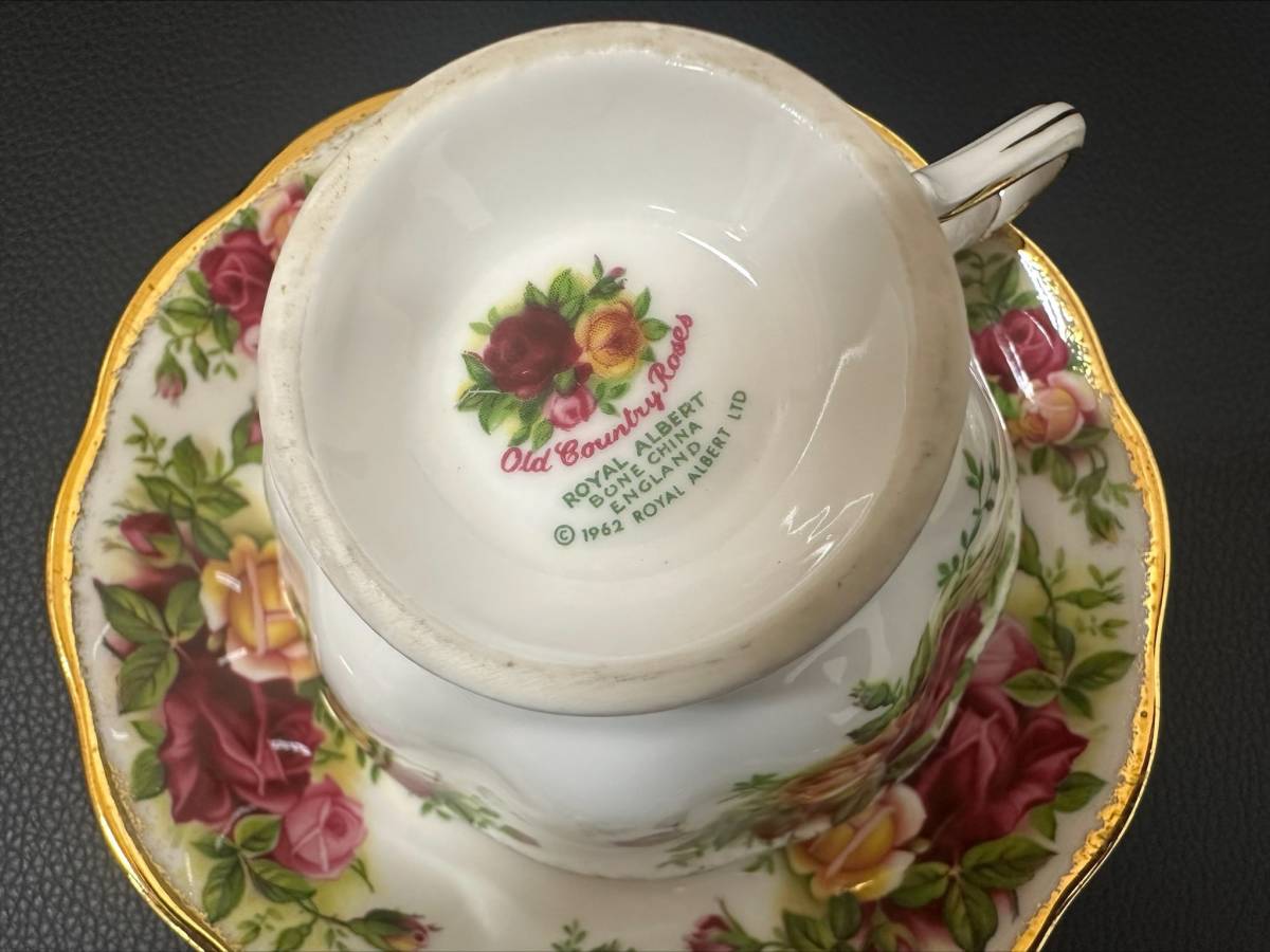 ◇◆3045　英国製　ROYAL ALBERT　ロイヤルアルバート　 オールド カントリー ローズ　ティーカップ＆ソーサー　2客セット　保管品◆◇_画像8