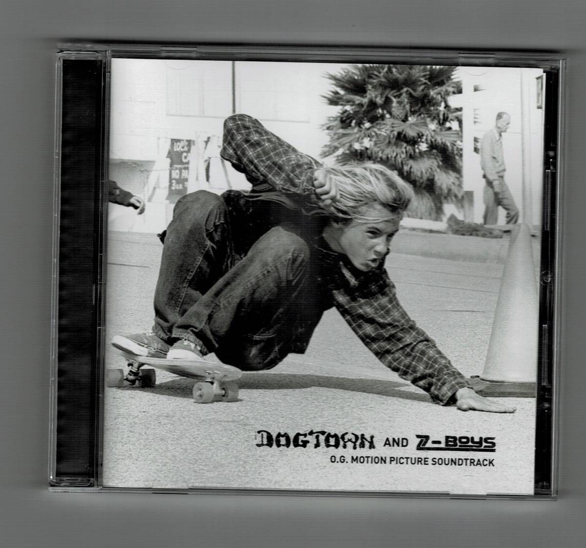  used domestic record CD DOGTOWN AND Z-BOYS soundtrack dog Town soundtrack 