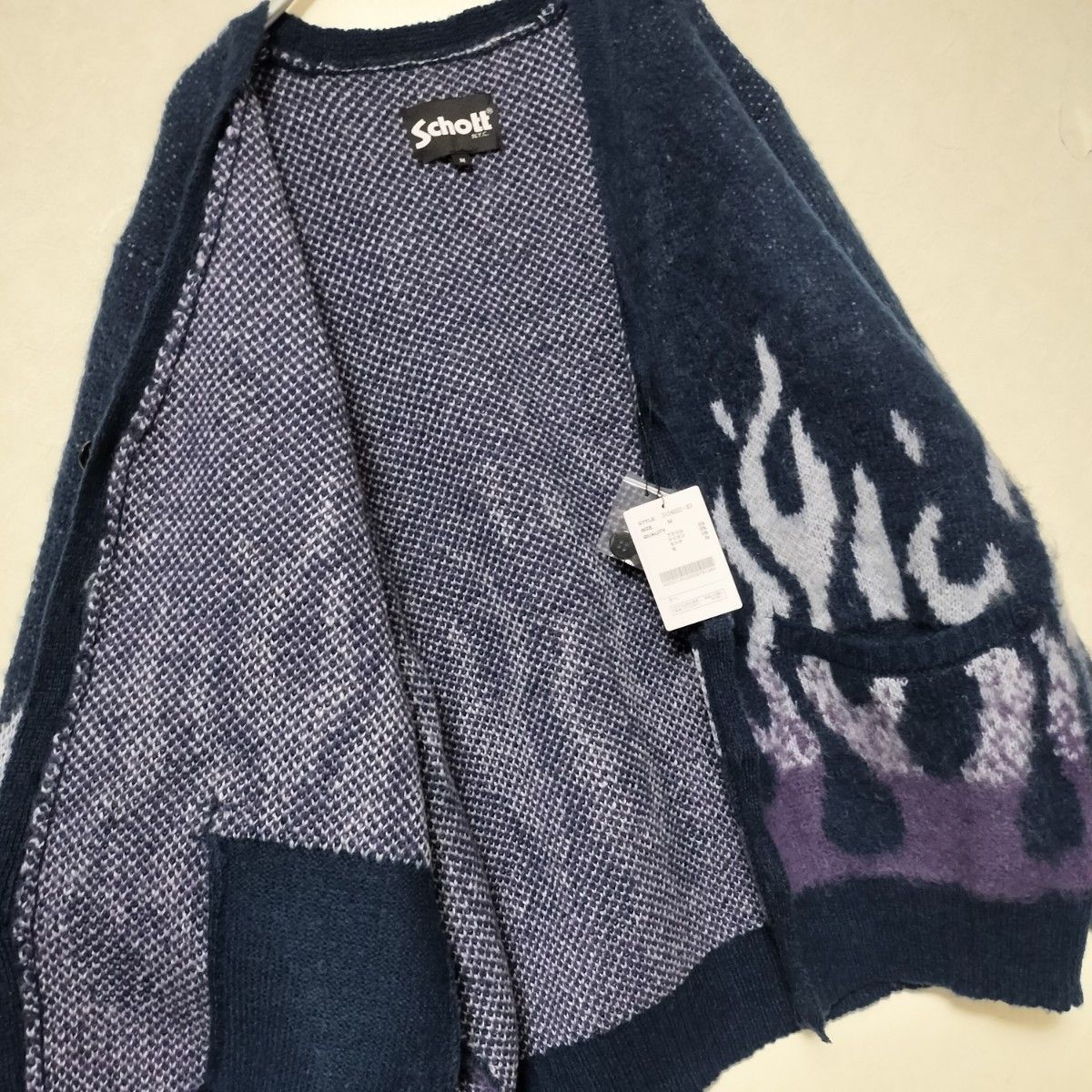 新品タグ付き SCHOTT カーディガン Mサイズ ファイヤーパターン 新品タグ付き SCHOTT カーディガン Mサイズ ファイヤーパターン