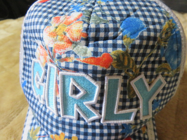 GIRLY メッシュ キャップ 帽子 ぼうし 花柄デザイン　サイズ56㎝　後部でサイズ調整ができます 未使用_画像2