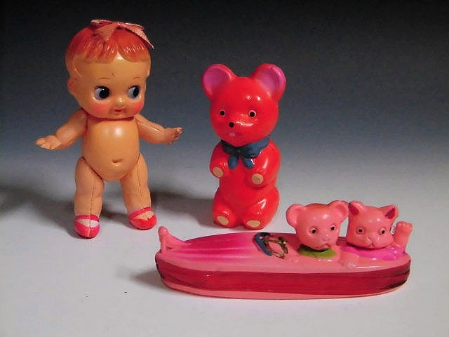 古いセルロイド玩具①　小さなデコちゃんなど３点　/セルロイド人形 キューピー_画像1