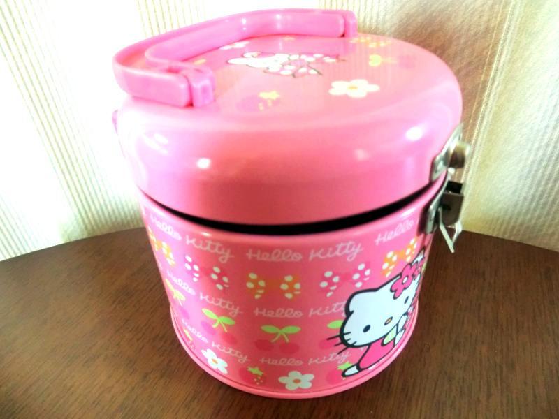 かわいい♪】2002年製 サンリオ ハローキティ 取っ手付き かわいい♪】2002年製 サンリオ ハローキティ 取っ手付き