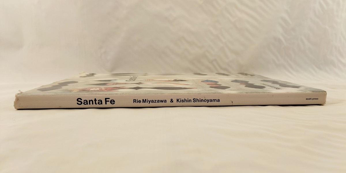 Santa Fe 』 篠山紀信 宮沢りえ 写真集 サンタフェ 1991年 朝日 Santa Fe 』 篠山紀信 宮沢りえ 写真集 サンタフェ 1991年 朝日