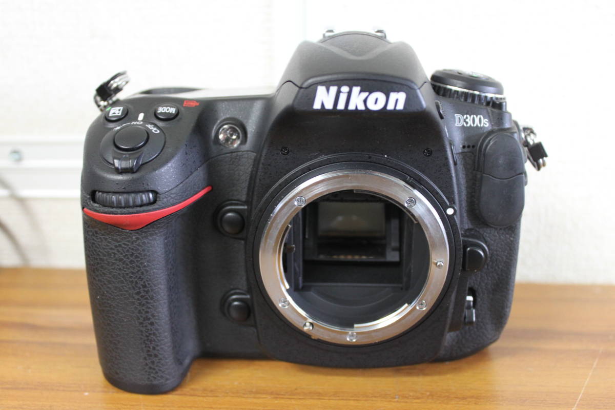 〇中古品 保管品 動作未確認 ジャンク品 NIKON ニコン D300S 一眼レフカメラ/激安1円スタート_画像2