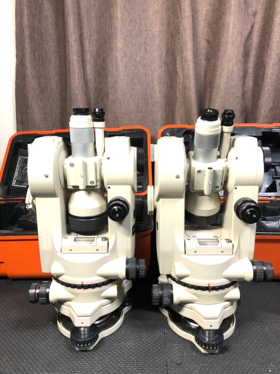 Nikon THEODOLITE NT-2CD ニコン セオドライト 測量機 2台セット ケース付 _画像4