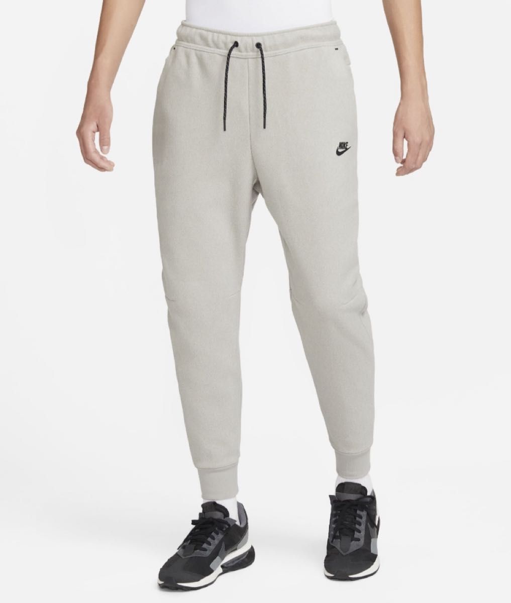 新品 定価16500円 Lサイズ ナイキ テック フリース Tech Fleece 新品 定価16500円 Lサイズ ナイキ テック フリース Tech Fleece