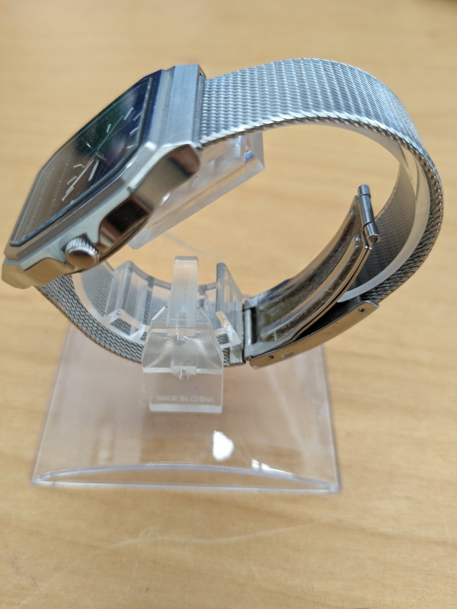 【b641】【電池交換済み】 SEIKO セイコー デジアナ文字盤 メンズ クォーツ 腕時計 H601-507A_画像2