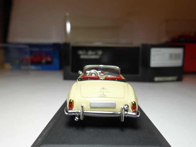 Mercedes Benz 190SL 1955 Ivory 1/43　MINICHAMPS　ミニチャンプス　ベンツ_画像6