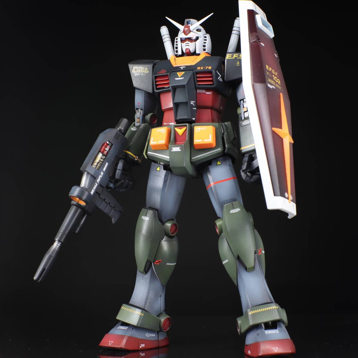 RX-78-2 ガンダム Ver.2.0 リアルタイプカラー MG 1/100 塗装 完成品_画像3