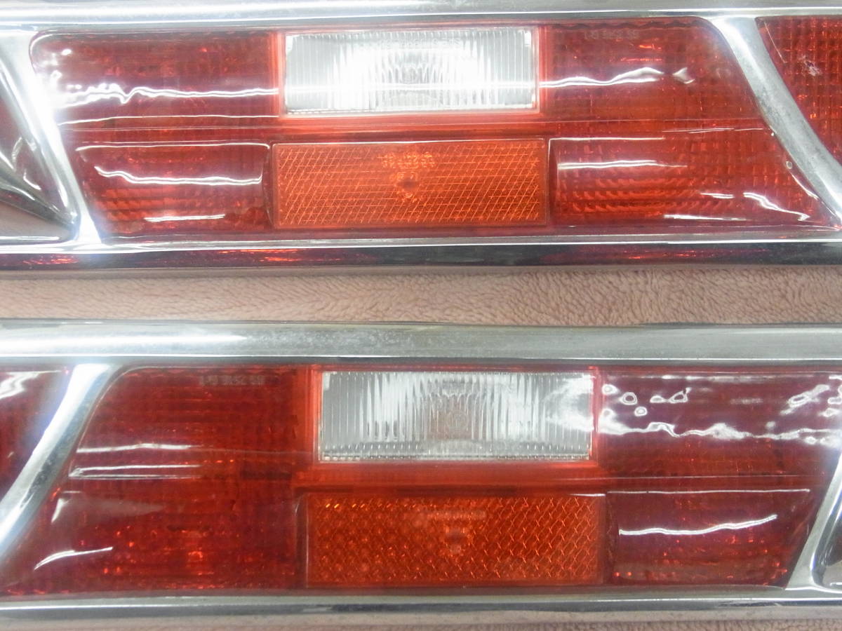  stock last warehouse storage goods new goods that time thing mercedes-benz W111 220Sb Mercedes Benz is ne Ben tail lamp lens tail rear parts Old 