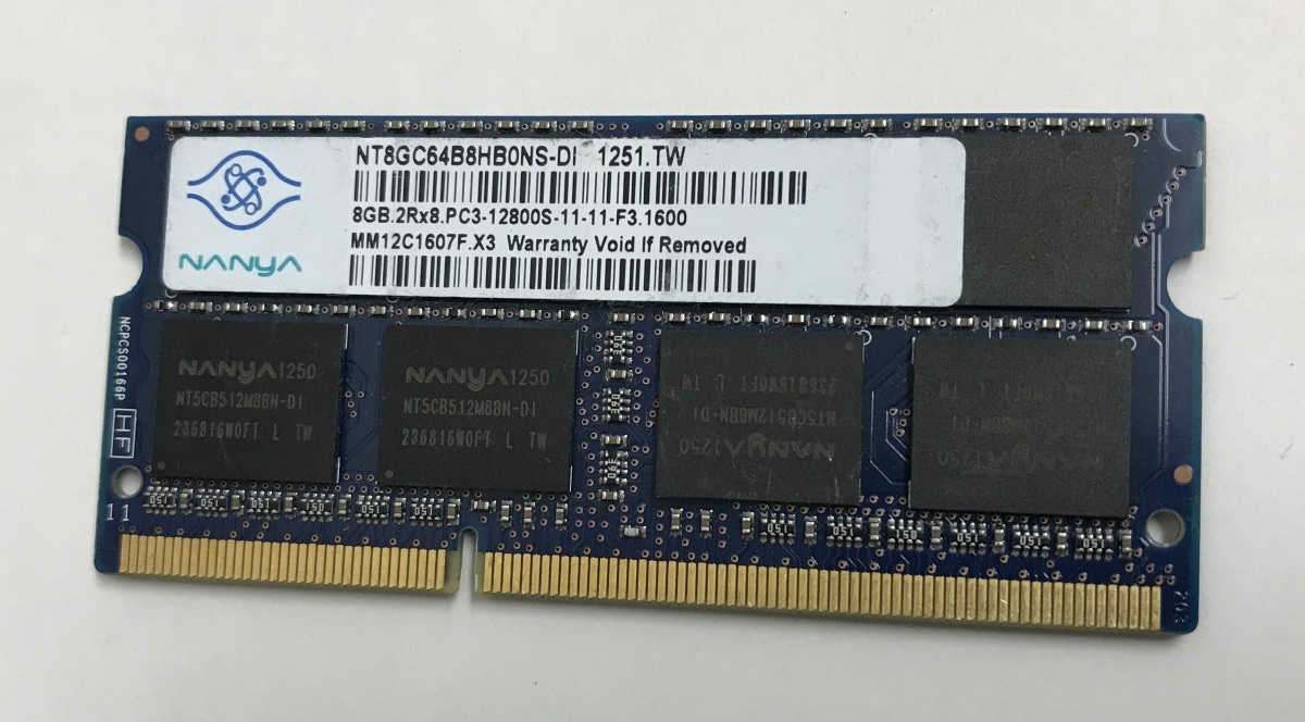 NANYA 2rx8 PC3-12800S 8GB DDR3ノートパソコン用メモリ 204ピン ECC無し DDR3-1600 8GB DDR3 LAPTOP RAM 中古動作確認済み_画像1