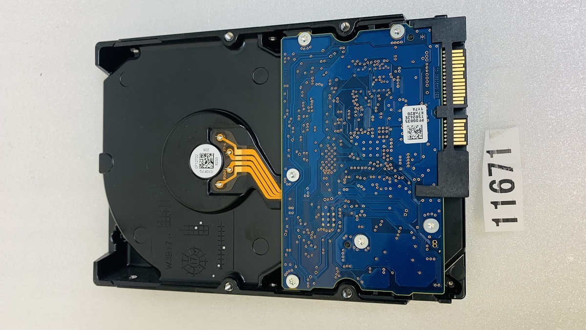 2TB SATA HDD 3.5インチ 2000GB SATA 3.5インチ HDD TOSHIBA DT01ACA200 2TB SATA HDD ハードディスク 中古 使用時間39539時間_画像2