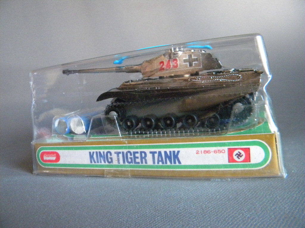 当時物 ★★BANDAI 70's 戦車 KING TIGER tank 旧バンダイ !! 電池式 タンク 未開封 ドイツ軍「定形外/LP可」★★未使用 デッドストック品_画像2