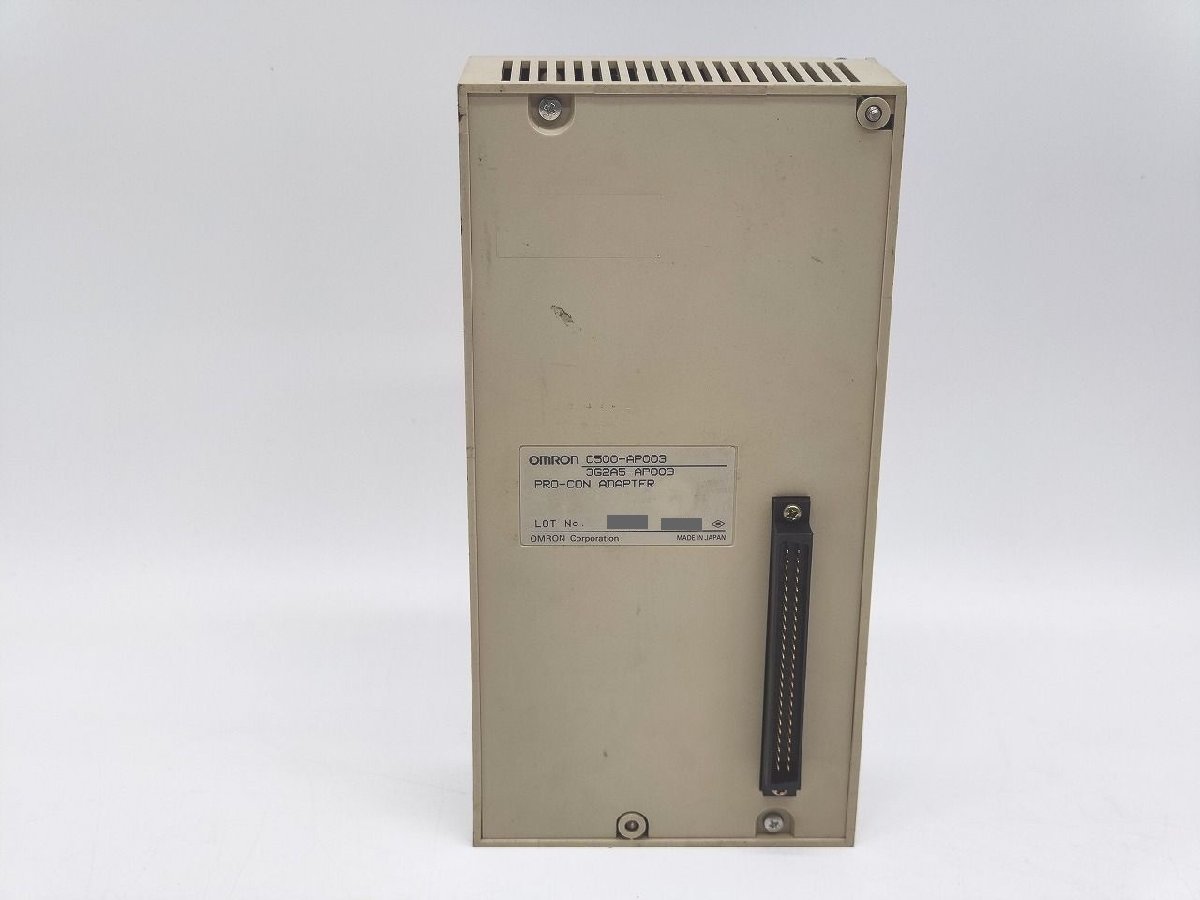 インボイス対応 汚れ多 中古 オムロン OMRON C500-AP003 3G2A5-AP003_画像1