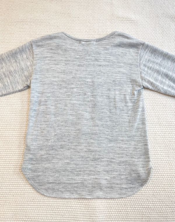 ★★H&M　薄手カットソー　蝶々　グレー　サイズ１１０★★_画像8