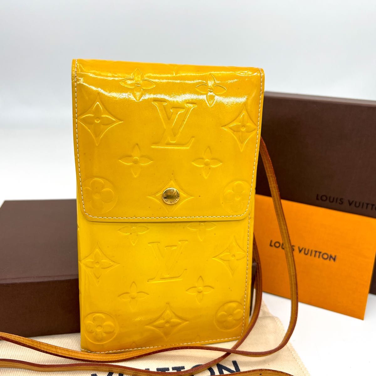 ルイヴィトン LOUIS VUITTON LV ウォーカー ヴェルニ レザー ショルダーウォレット 長財布 