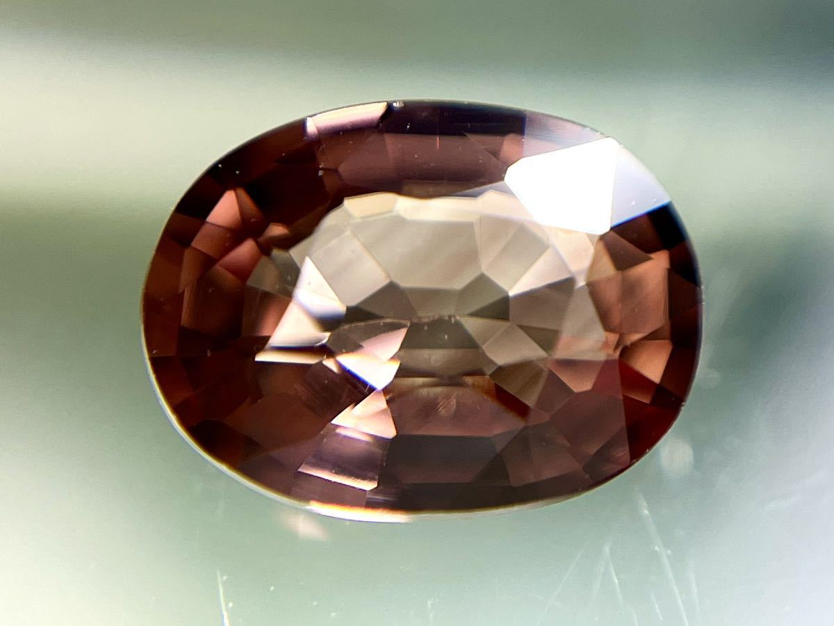 0.95ct 6.7x5mm VVS 天然非加熱ピンキッシュシャンパン ジルコン　アフリカ　オーバル_画像1