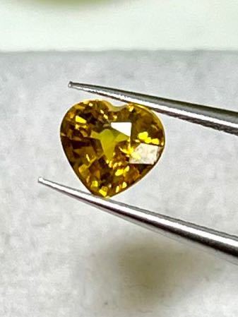 キラキラハートサファイア 0.92ct 加熱のみ　天然イエロー オーストラリア ラブリー&クリーン!★１００円オークション★_画像1