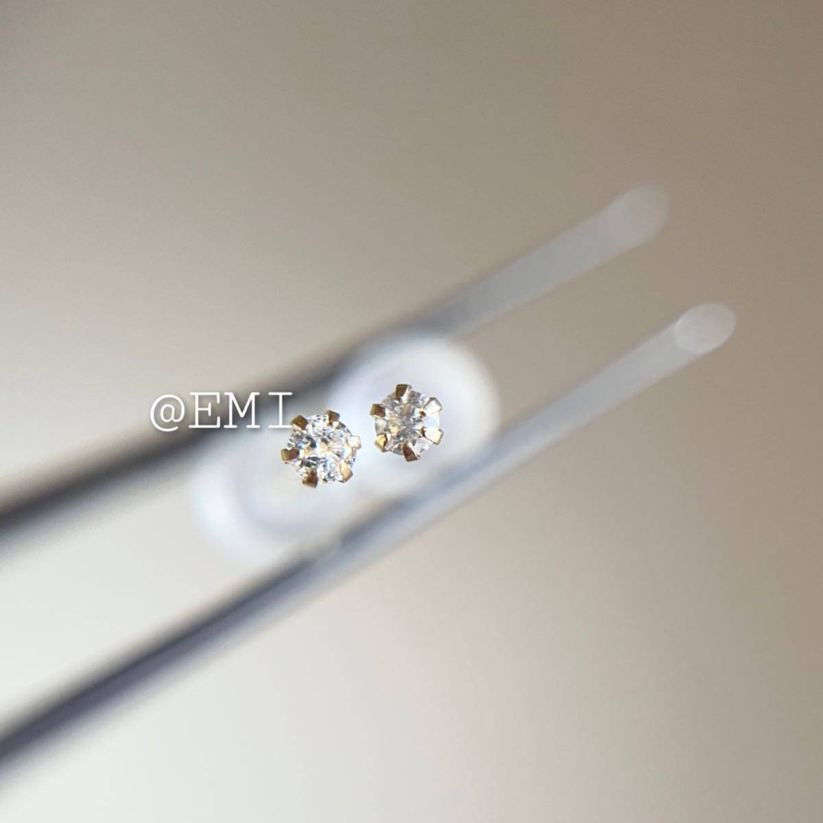 【スペシャル☆SALE☆】K18 18金イエローゴールド　天然ダイヤモンド0.04ct ピアス　天然ダイヤモンド　メレ_画像2