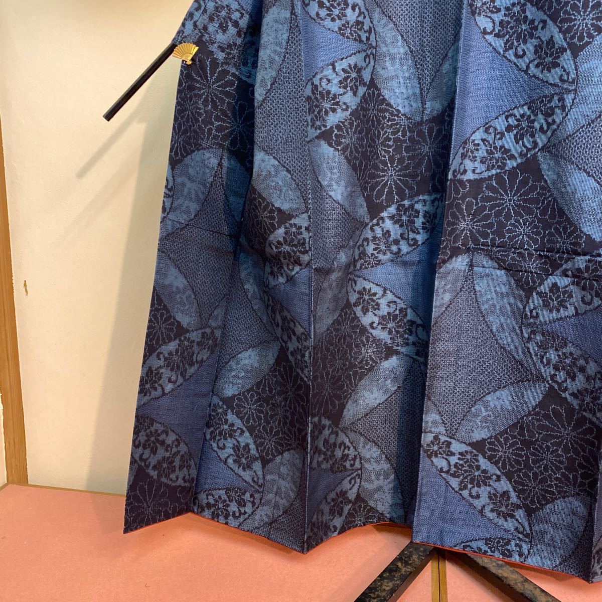 正絹 藍染紬袷 着物仕立て上がり未使用品　呉服屋廃業品_画像3