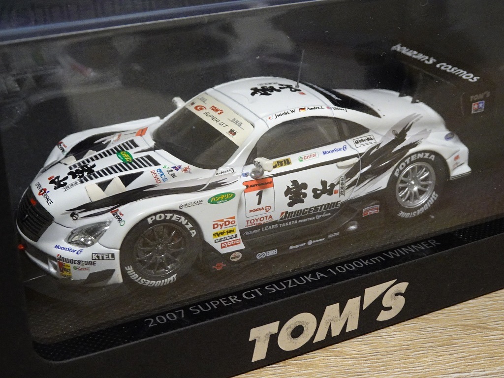 ■エブロ 限定TOM'S箱 1/43 宝山 TOM'S SC430 2007 SUPER GT 鈴鹿1000㎞優勝 脇阪寿一/ロッテラー組 降雨の劇的優勝!レクサスチームトムスの画像1