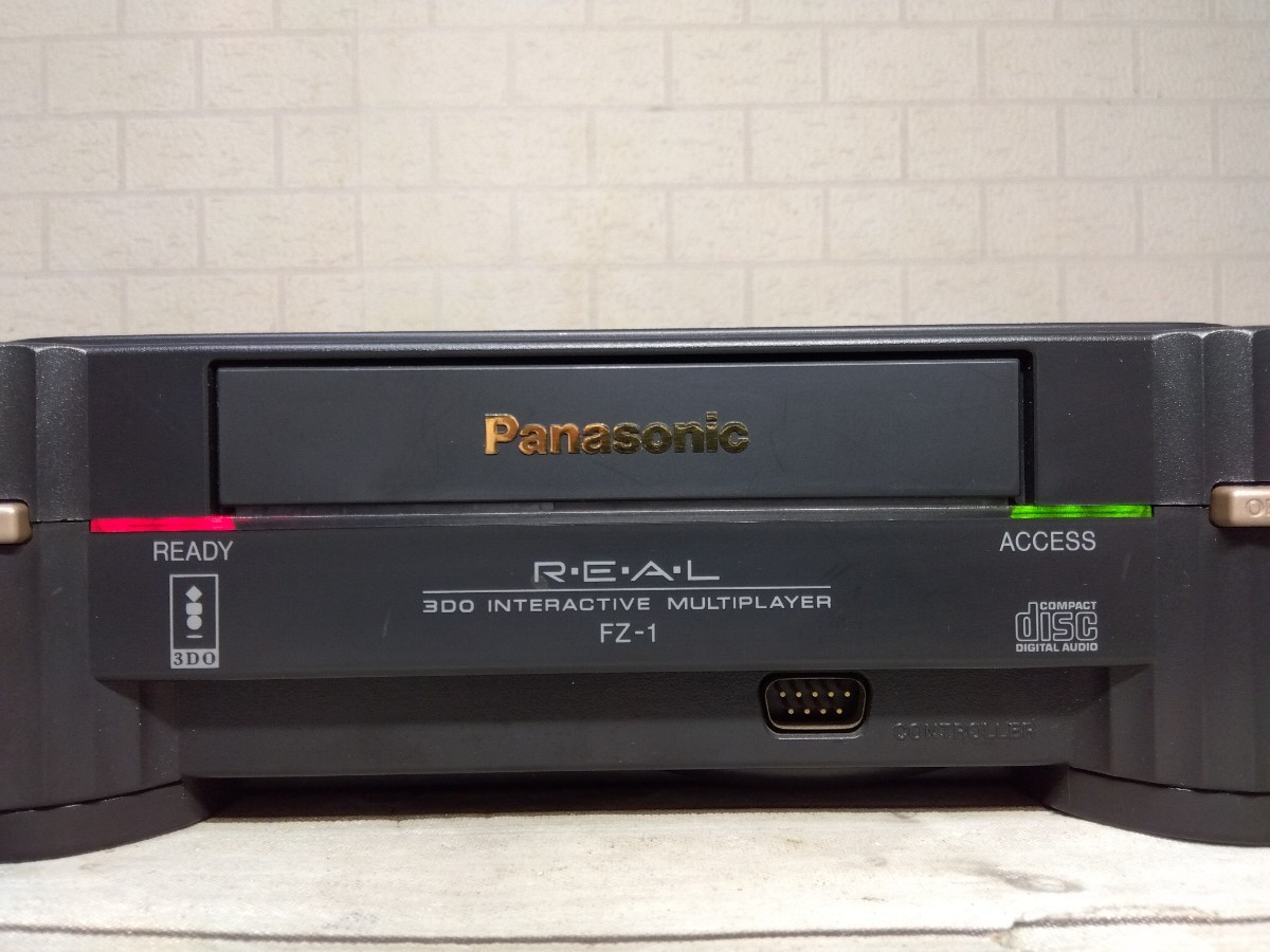 99■Panasonic パナソニック　3DO　REAL　FZ-1　本体　コントローラー　インタラクティブ マルチプレーヤー　通電確認のみ　ジャンク現状品_画像2