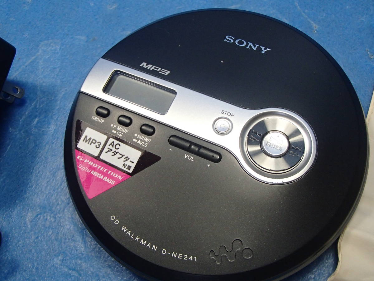 ★☆SONY/ソニー CD WALKMAN D-NE241 ウォークマン ポータブルプレーヤー 動作確認済一部難有 説明書付き CD-R/RW/MP3対応☆★_画像2